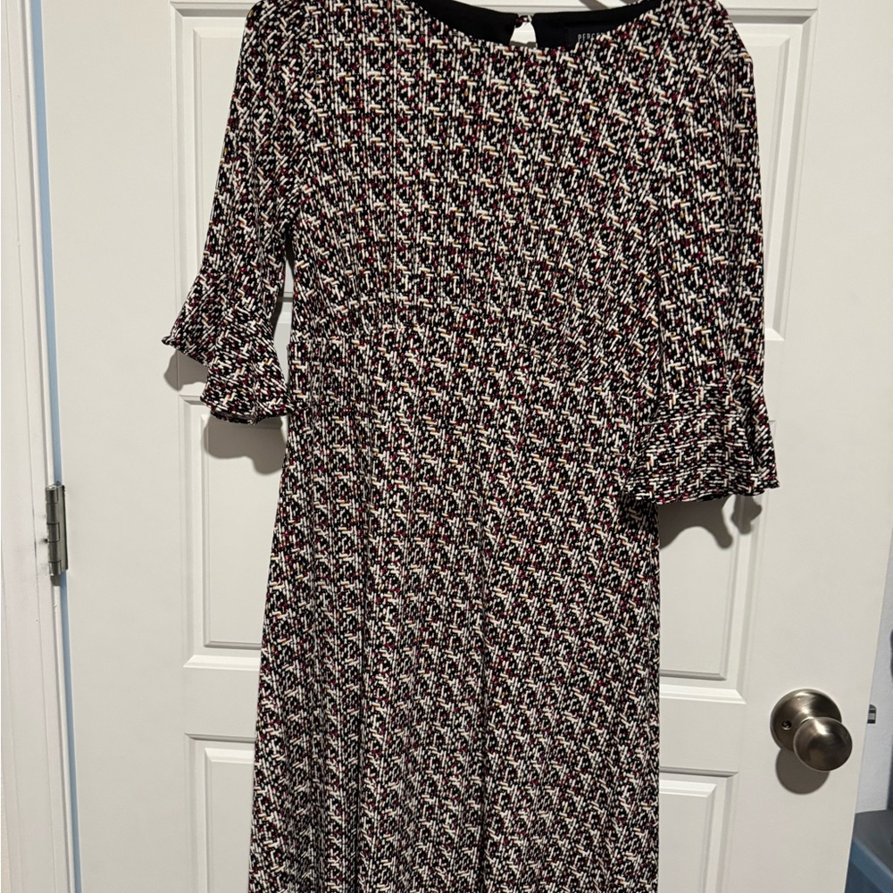 Elegant Black and White Patterned Women's Dress